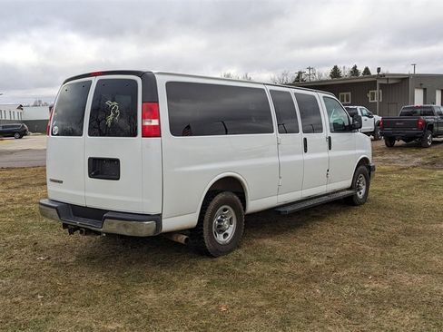 Used 2019 Chevrolet Express 3500 LT w/ LT Preferred Equipment Group image 3