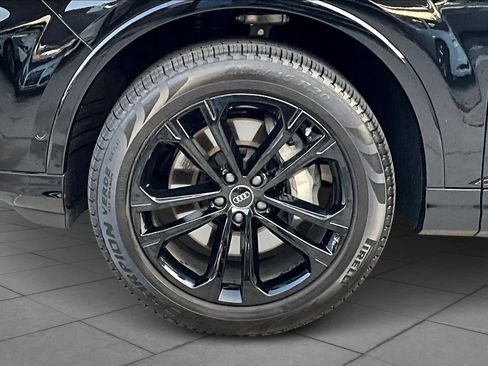 Used 2025 Audi Q7 2.0T Premium w/ Convenience Plus Package image 9