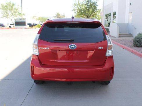 Used 2012 Toyota Prius V Three w/ Preferred Accessory Pkg FWD image 6