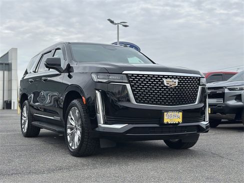 Used 2023 Cadillac Escalade Premium Luxury image 50