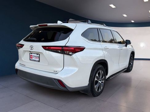 Used 2021 Toyota Highlander XLE FWD image 5
