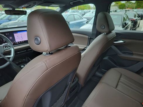 New 2025 Audi Q6 e-tron Premium image 25