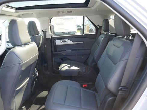 New 2026 Ford Explorer Active w/ Active Comfort Package AWD/4WD image 15