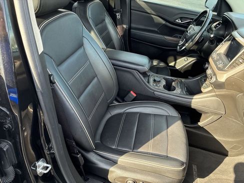 Used 2023 GMC Acadia Denali w/ Black Diamond Edition FWD image 23