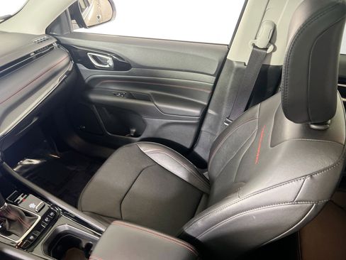 Used 2022 Jeep Compass Trailhawk w/ Trailhawk Elite Group image 25