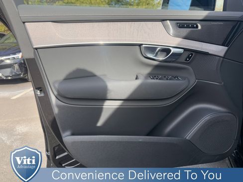 New 2026 Volvo XC90 B6 Ultra w/ Protection Package image 11