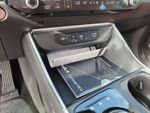 New 2026 Kia Carnival EX FWD image 19