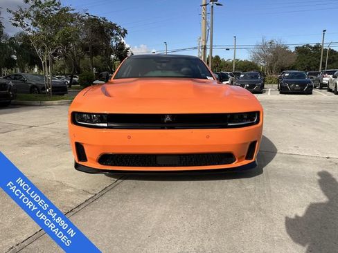 Used 2025 Dodge Charger Daytona R/T w/ Sun & Sound Package AWD/4WD image 19