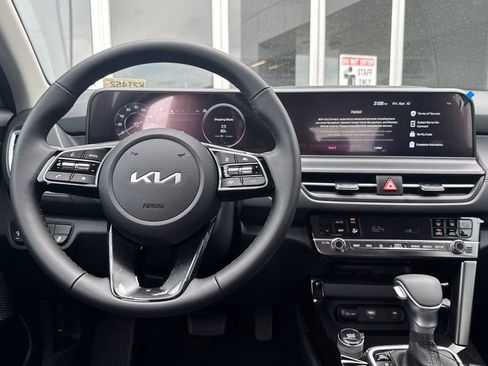 New 2026 Kia Seltos EX FWD image 14