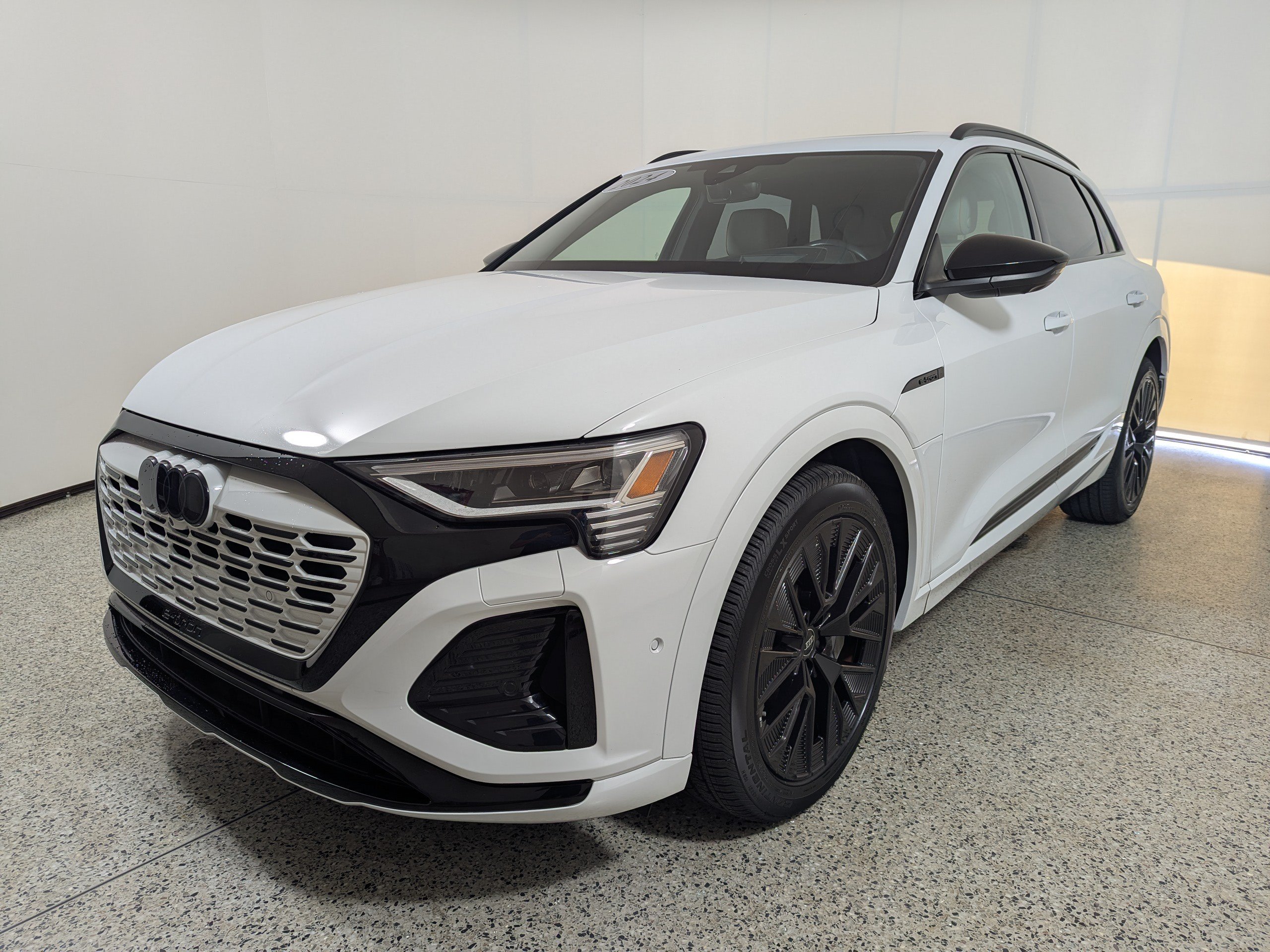 Certified 2024 Audi Q8 e-tron Premium Plus w/ Prestige Package AWD/4WD image 3
