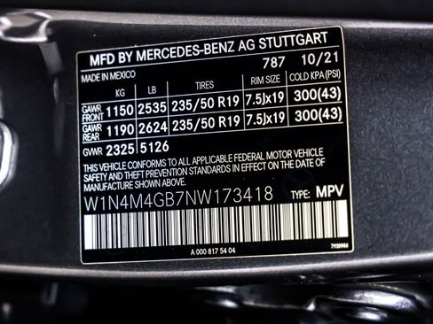 Used 2022 Mercedes-Benz GLB 250 image 25
