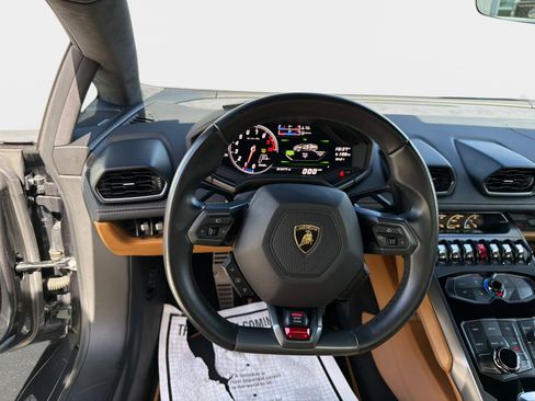 Used 2018 Lamborghini Huracan LP 580-2 RWD image 32