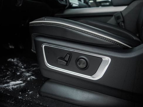 New 2026 RAM 1500 Laramie w/ Night Edition AWD/4WD image 18