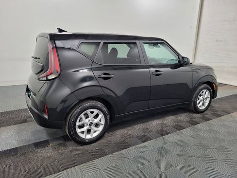 Used 2025 Kia Soul LX image 10