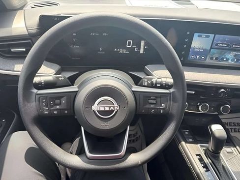 Used 2025 Nissan Kicks SV w/ SV Premium Package AWD/4WD image 11