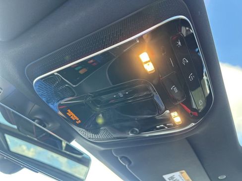 Used 2025 Mercedes-Benz GLC 43 AMG 4MATIC image 46