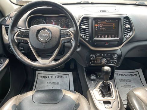 Used 2015 Jeep Cherokee Limited w/ Trailer Tow Group AWD/4WD image 23