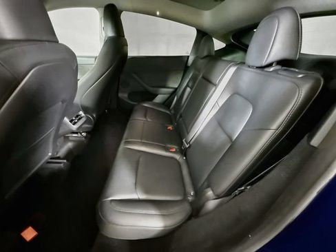 Used 2023 Tesla Model Y Long Range AWD/4WD image 24