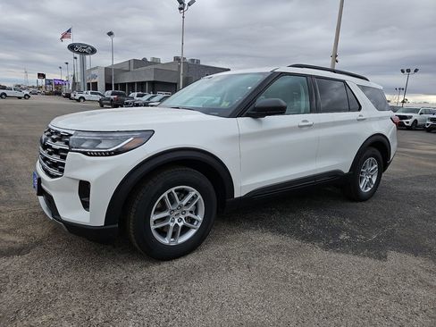 New 2026 Ford Explorer Active w/ Active Comfort Package image 5