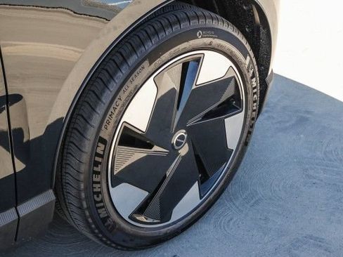 New 2025 Volvo EX30 Plus w/ Protection Package Premier AWD/4WD image 9