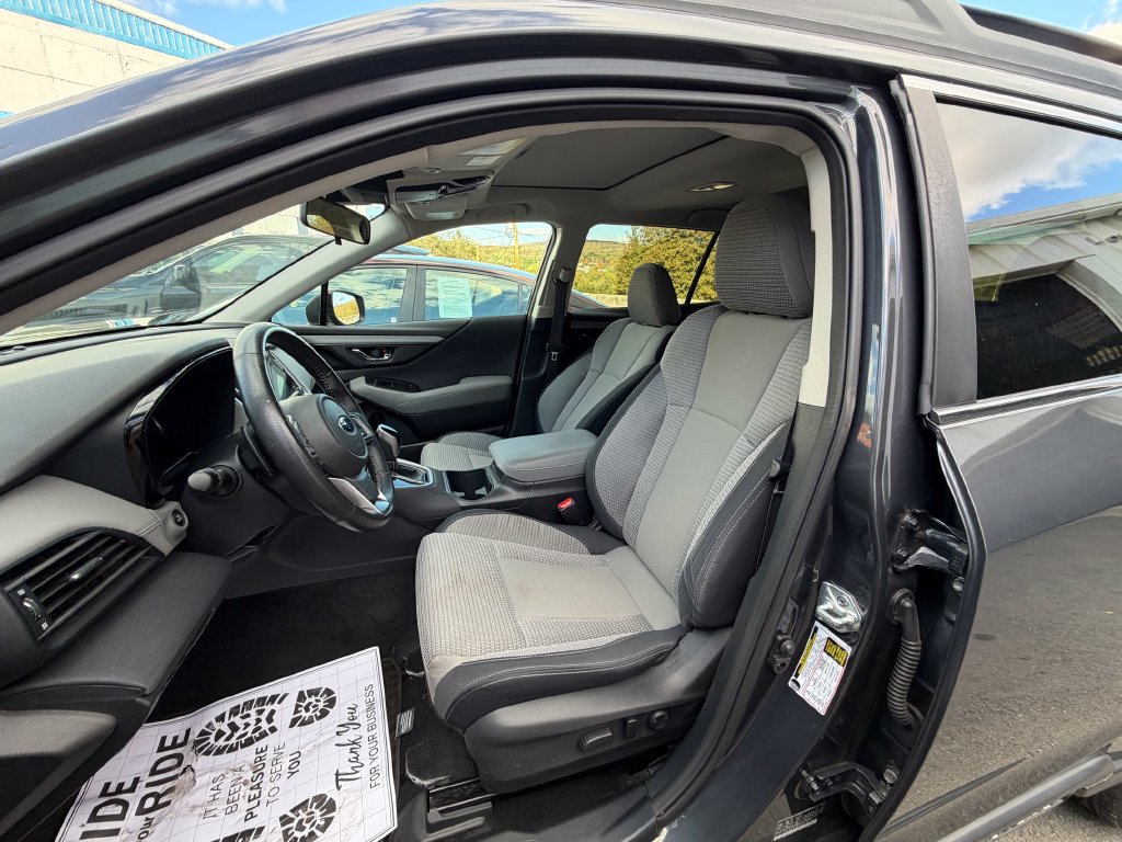 Used 2023 Subaru Outback Premium AWD/4WD image 9