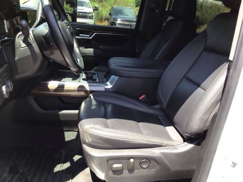 Used 2025 Chevrolet Silverado 2500 LT w/ Trail Boss Package AWD/4WD image 6
