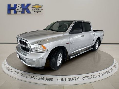 Used 2017 RAM 1500 Classic SLT image 3