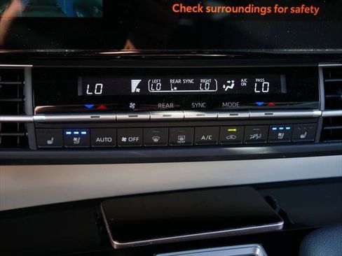 Certified 2025 Toyota Sienna Platinum AWD/4WD image 20