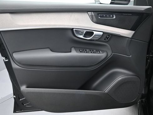 Certified 2026 Volvo XC90 B6 Ultra AWD/4WD image 5
