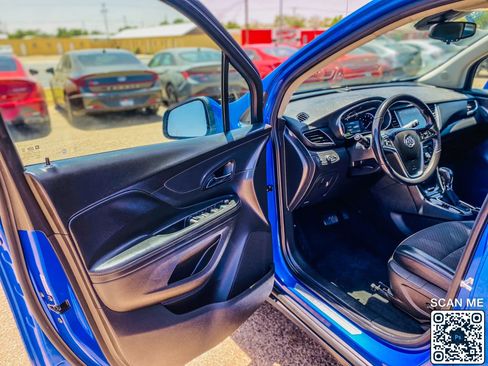 Used 2018 Buick Encore Sport Touring AWD/4WD image 12
