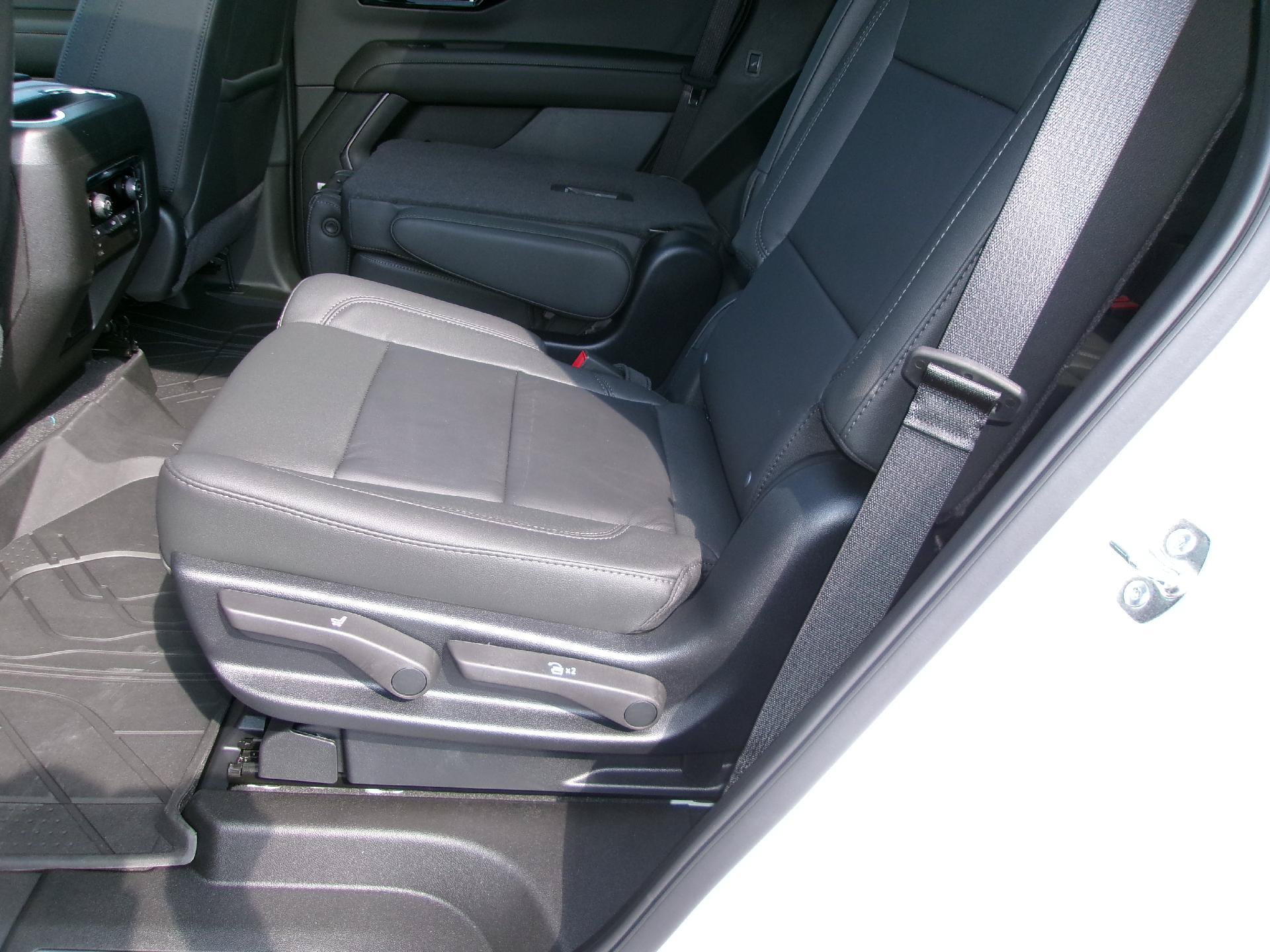 New 2026 Chevrolet Tahoe Z71 w/ Comfort Package AWD/4WD image 13