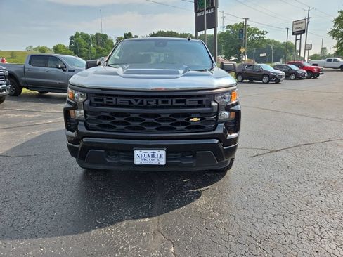 Certified 2022 Chevrolet Silverado 1500 Custom AWD/4WD image 8