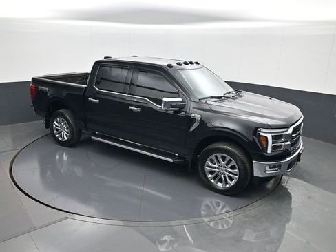 Used 2024 Ford F150 Lariat w/ FX4 Off-Road Package image 17