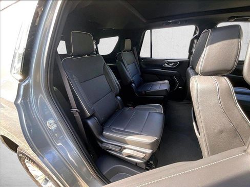 Used 2024 Chevrolet Tahoe Premier w/ Premium Package 2 RWD image 29