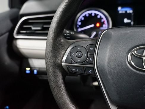 Used 2021 Toyota Camry LE image 14