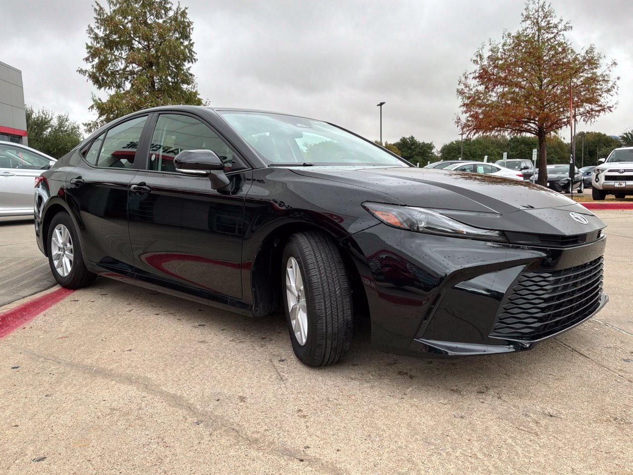 Used 2026 Toyota Camry LE FWD image 4