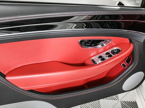 Used 2021 Bentley Continental GT image 15