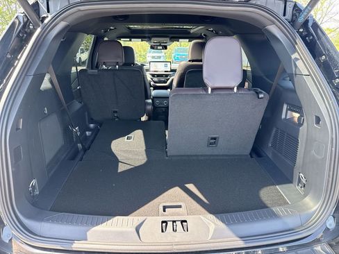 New 2026 Ford Explorer Platinum AWD/4WD image 26