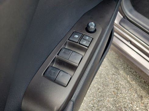 Used 2024 Toyota Camry SE FWD image 13