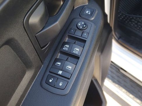 Used 2024 RAM 2500 Tradesman w/ Chrome Appearance Group image 18