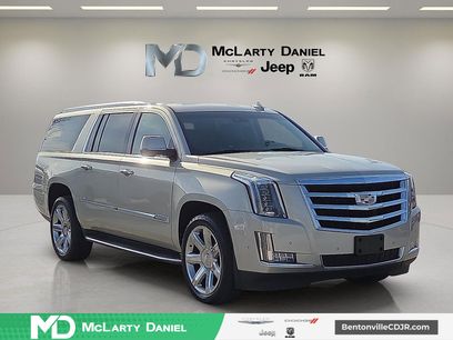 Used 2017 Cadillac Escalade ESV Luxury