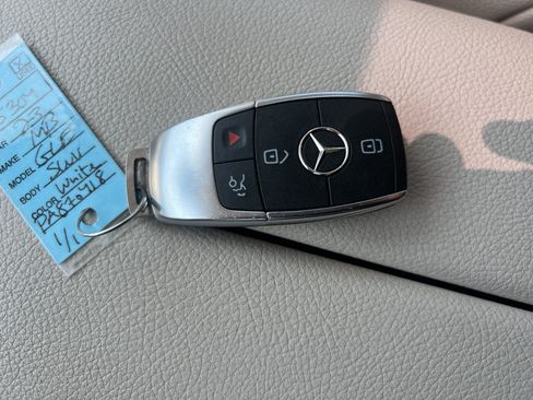 Used 2023 Mercedes-Benz GLE 350 4MATIC w/ Premium Package image 38