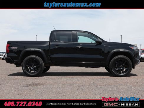 Used 2025 Chevrolet Colorado Trail Boss AWD/4WD image 3