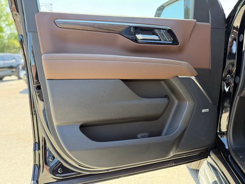 New 2026 Chevrolet Tahoe High Country AWD/4WD image 14