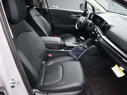 New 2026 Kia Sportage EX w/ EX Panorama Roof Package FWD image 38