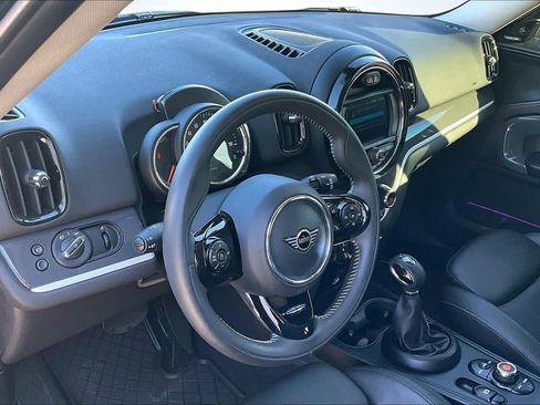 Used 2019 MINI Cooper Countryman SE w/ Premium Package image 2