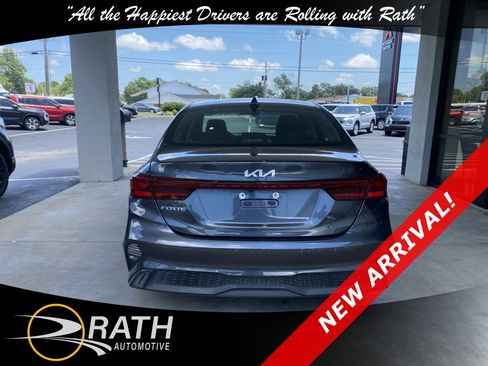 Used 2023 Kia Forte LXS FWD image 8