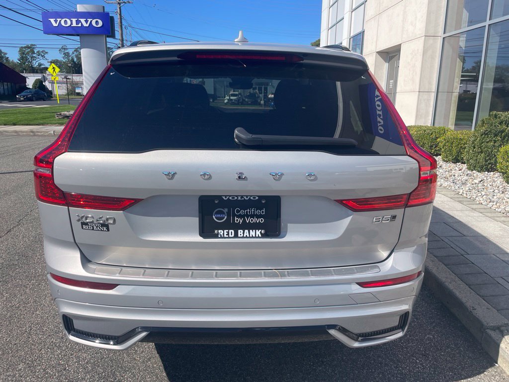Certified 2024 Volvo XC60 B5 Core w/ Protection Package Premier AWD/4WD image 4