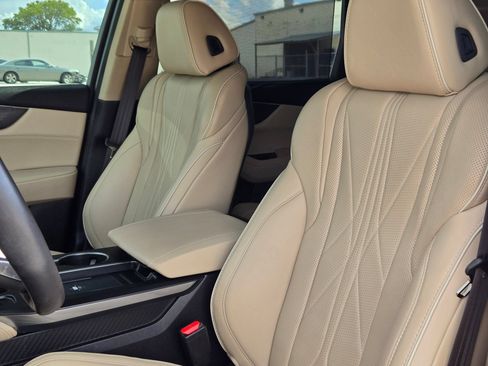Certified 2025 Acura MDX SH-AWD w/ Advance Package image 13