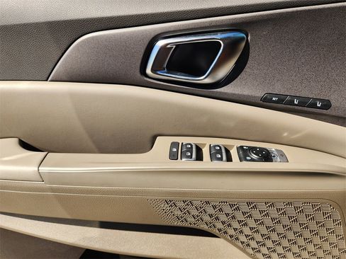 New 2026 Kia Carnival EX image 16